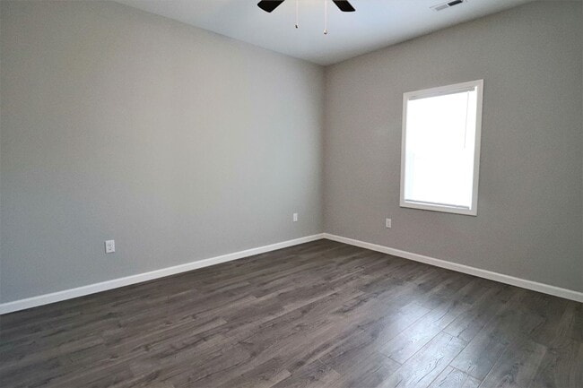 Building Photo - 130 Summerlin Ln Rental