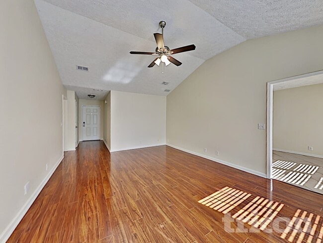 Photo - 3013 Weybridge Dr