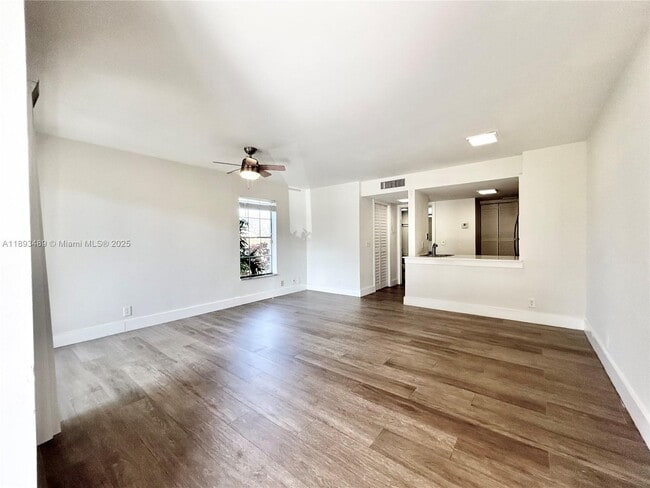 Building Photo - 6340 La Costa Dr Unit A
