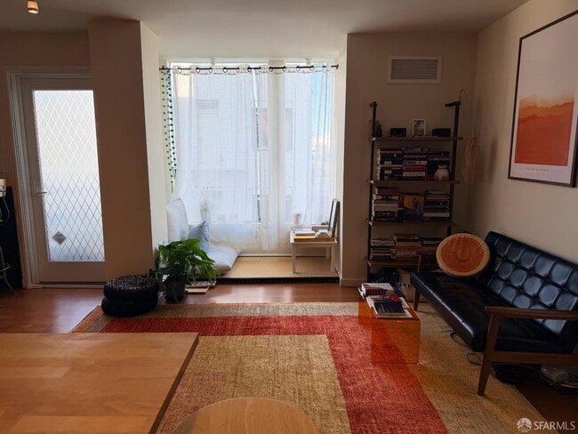 Photo - 81 Frank Norris St