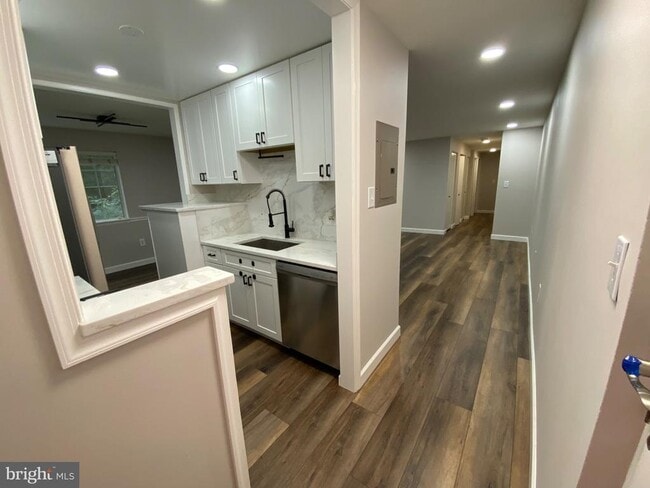 1533 Colonial Dr Unit T2