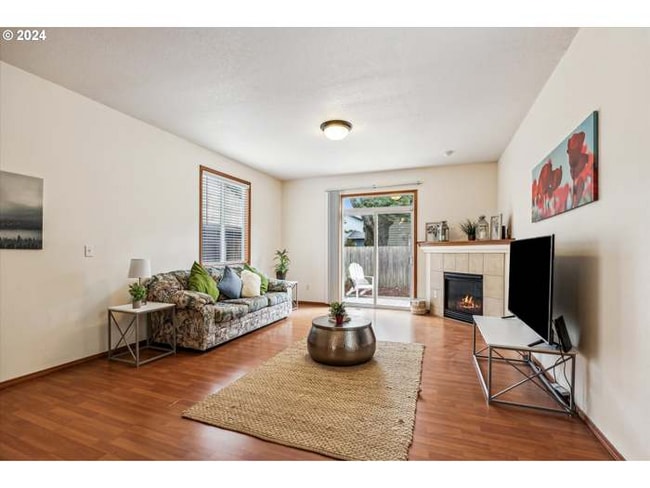 Building Photo - 6018 SE Malden St Rental