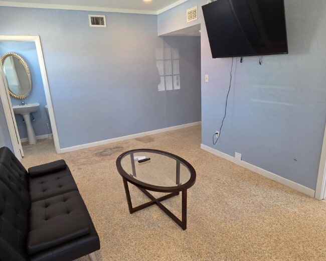 Photo - 921 Ridgewood Ave