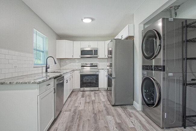 Building Photo - 2113 Jacobs Rd