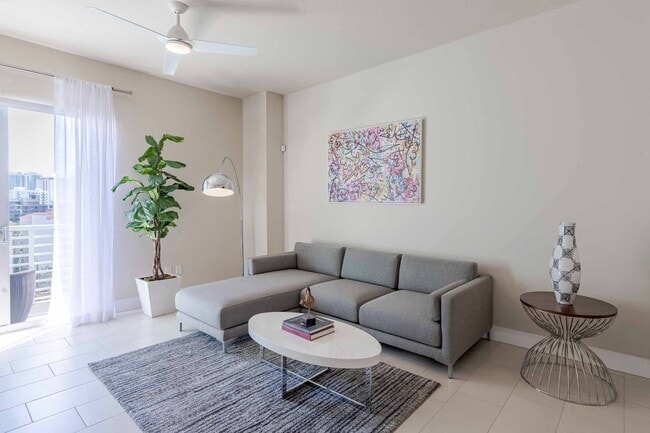 Photo - Miro Brickell