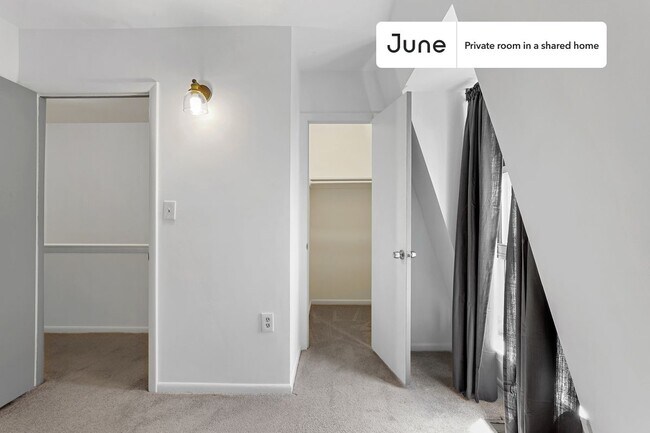 Photo - Room in Shared 5 bed/3 bath home Unit 3C