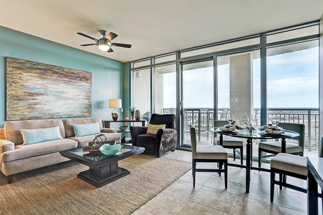 Building Photo - 801 E Beach Dr Unit TW0600