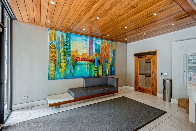 Photo - 230 E Ontario St