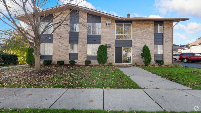 Building Photo - Rosewood Apartments
