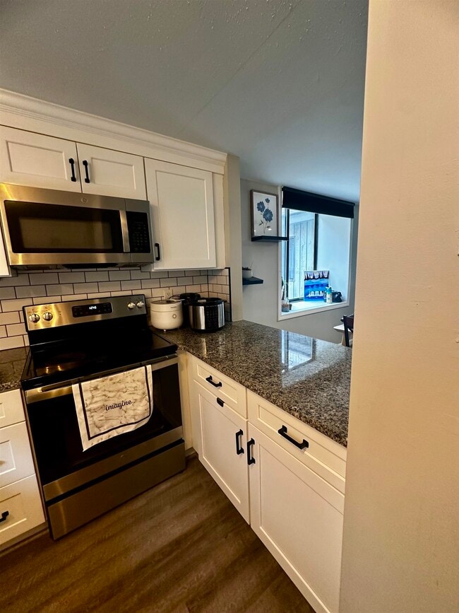 Photo - 22 Essex Grn Dr