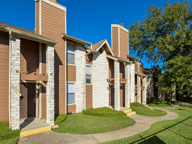 Willow Brook Apartment Homes - Willow Brook Apartments