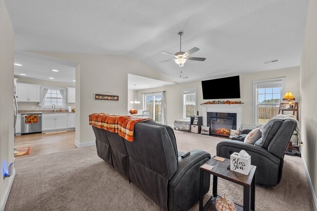 Photo - 517 Indigo Johnston Dr