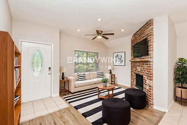 Photo - 5933 Houghton Ave