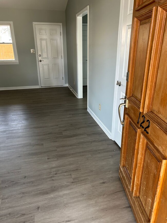 Photo - 122 Windsong Rd