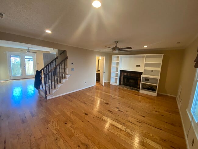 Building Photo - 524 Pine Tops Ct Unit 524