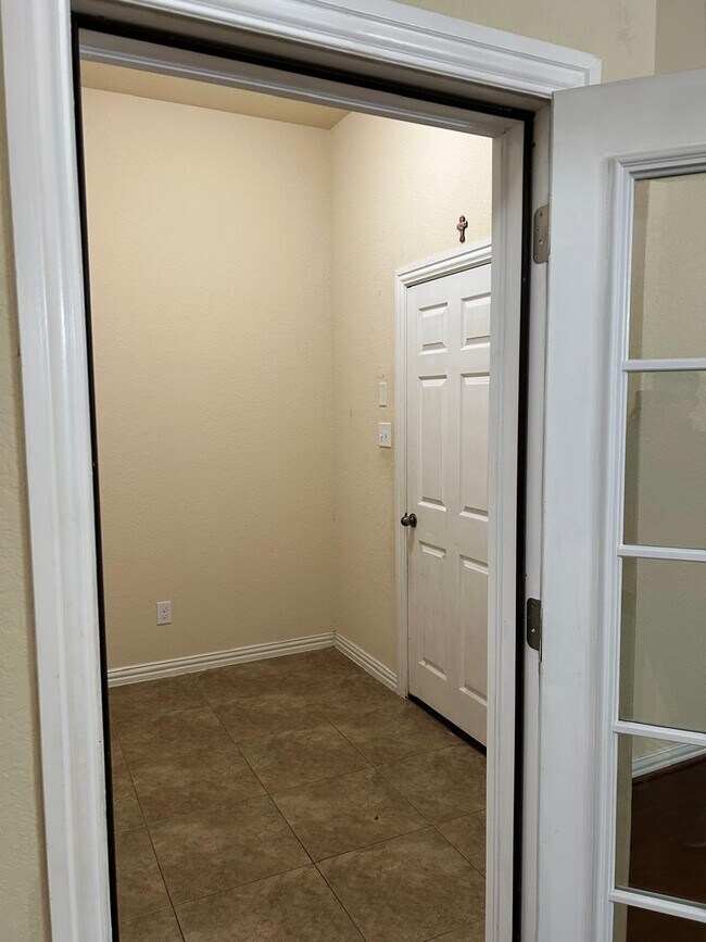 Photo - 25023 McBride Dr