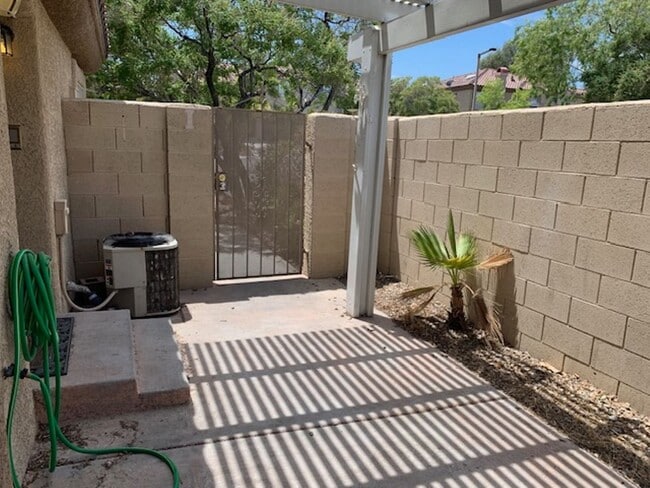 Photo - 7604 Almeria St