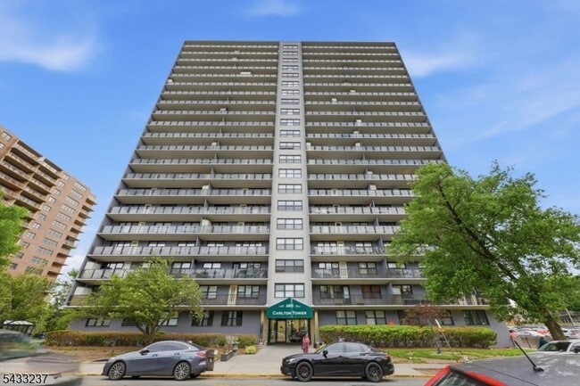 Photo - 285 Aycrigg Ave
