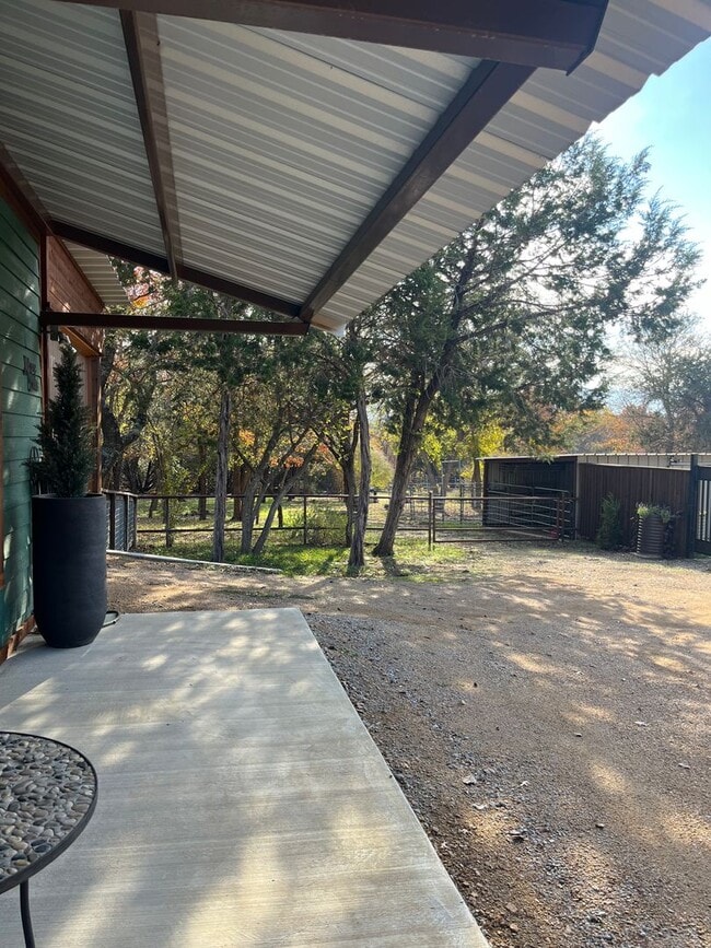 Photo - ALL BILLS INCLUDED!!! Studio Apartment - Country Living at its Best - FURNISHED