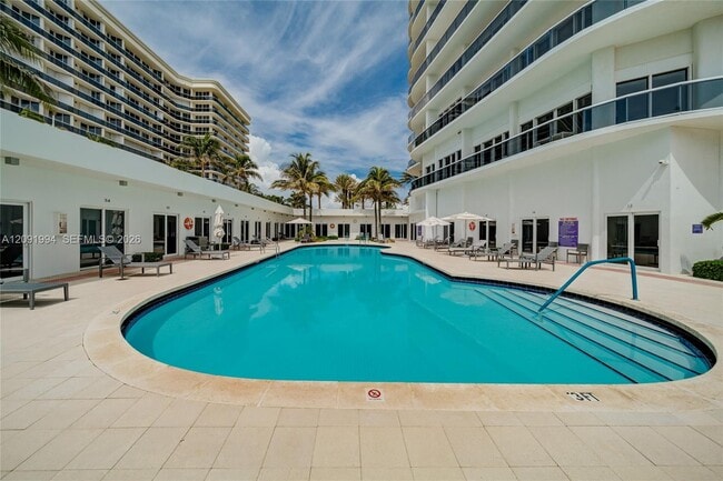 9601 Collins Ave Unit 507