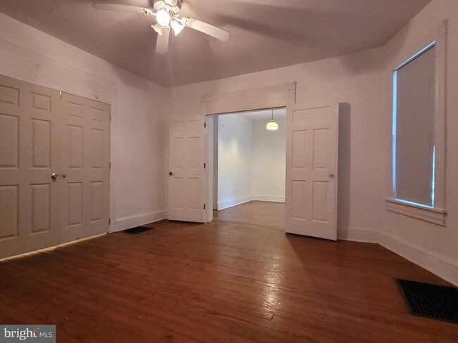 Building Photo - 222 N Bradford St Unit 1
