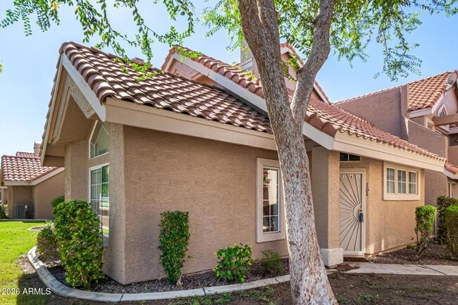 Photo - 1633 E Lakeside Dr