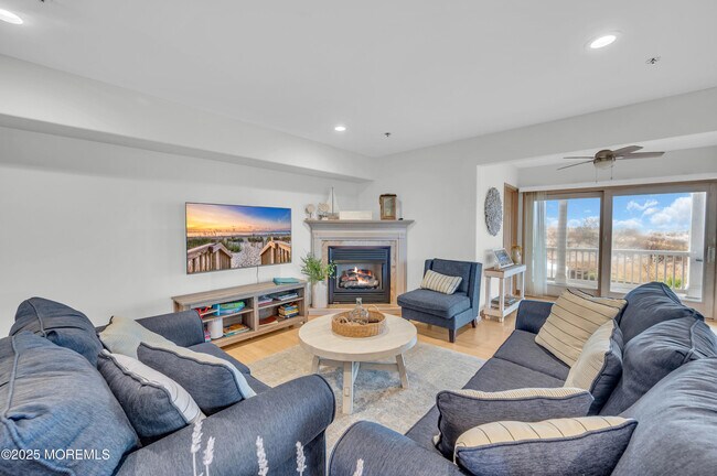 Photo - 15 E Tuna Way Unit B