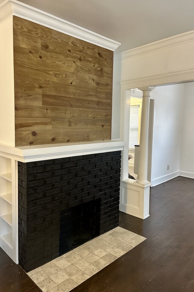 Photo - 2027 Chesterland Ave Unit Up