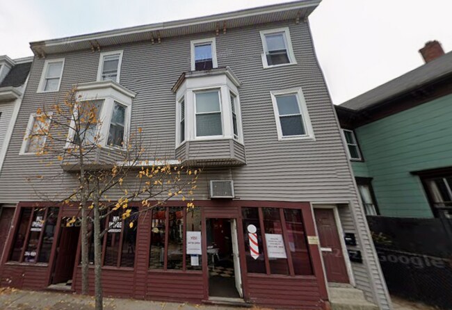 Building Photo - 94 River St Unit 2