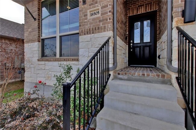 Photo - 18505 McKay Cove