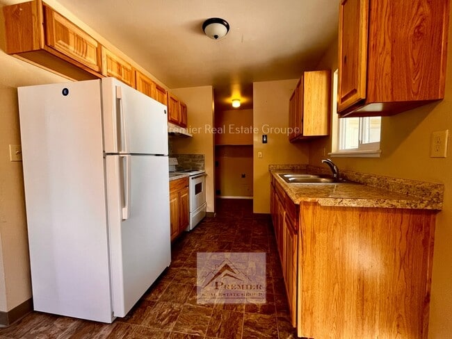 Photo - 1854 Saratoga Dr