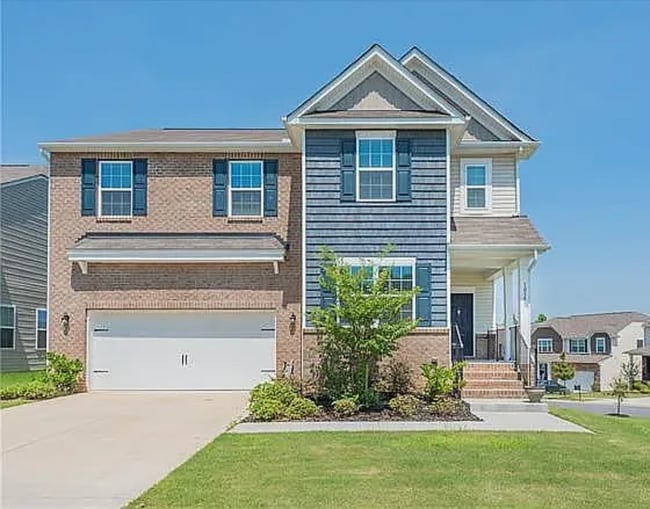 Building Photo - 10391 Hillsborough St