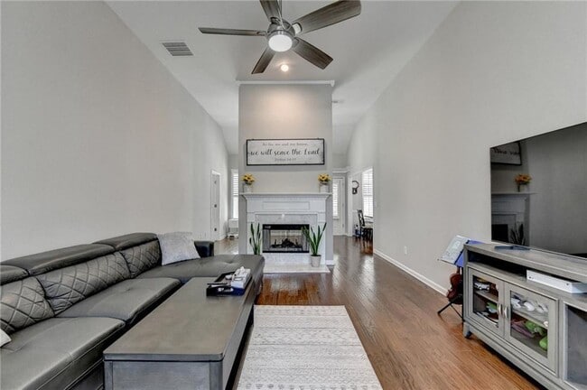 5019 Weatherstone Dr