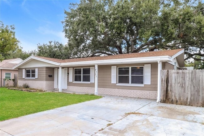 Photo - 4031 Claremont Dr