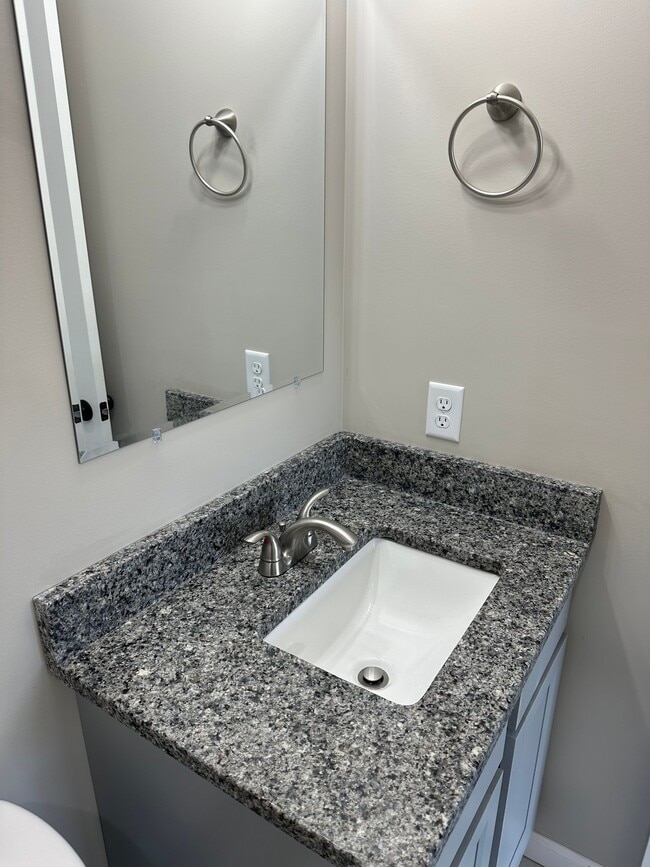 924 S Main St Unit 1