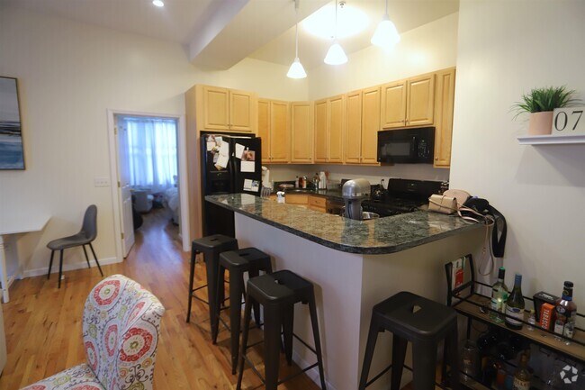 Building Photo - 105 11th St Unit 2F Rental