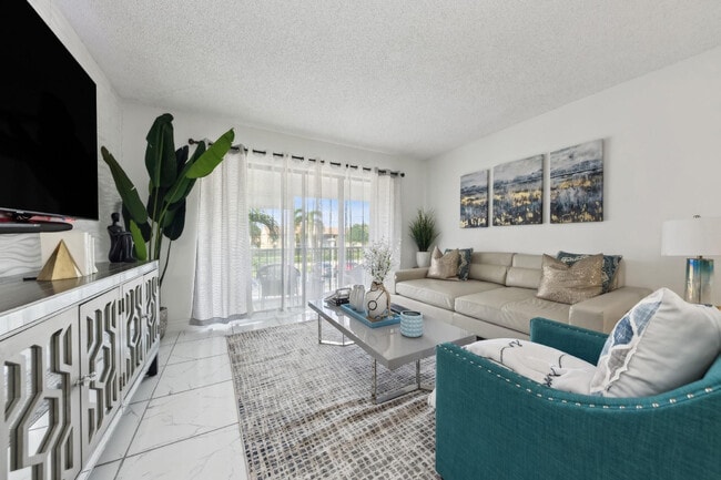 Building Photo - 608 Sea Pine Way Unit D2