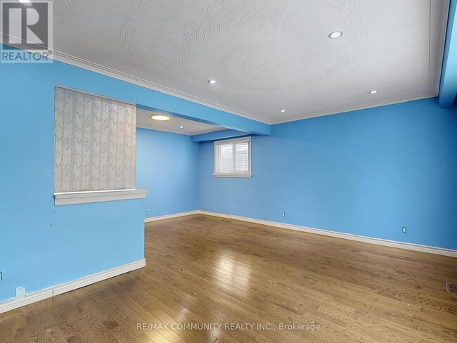 Photo - 96 Scarden Ave