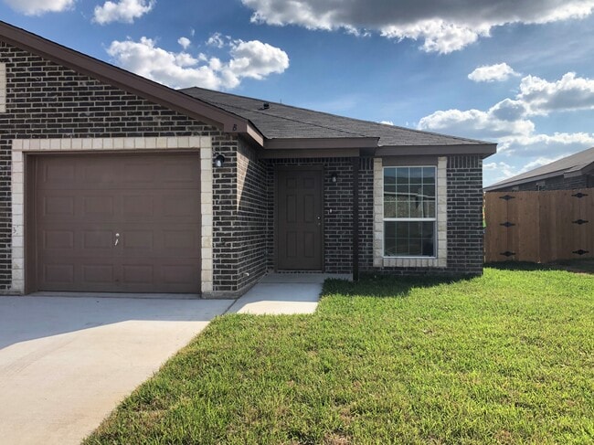 Photo - 5708 Lariat Ct Unit #B