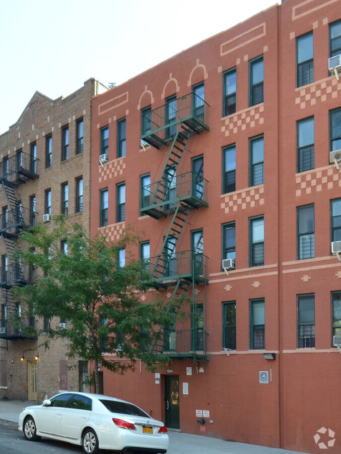 Photo - 1524 Leland Ave Apartments