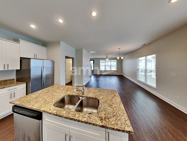 Photo - 5506 Central Grove Sq