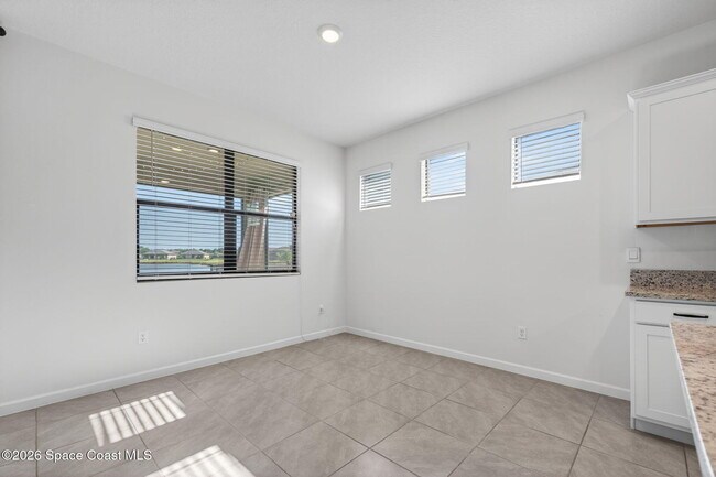 Photo - 830 Remington Green Dr SE