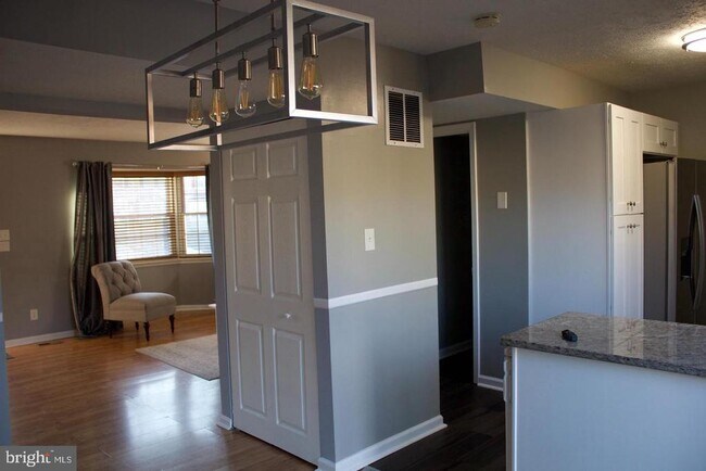 Photo - 1123 Keswick Pl