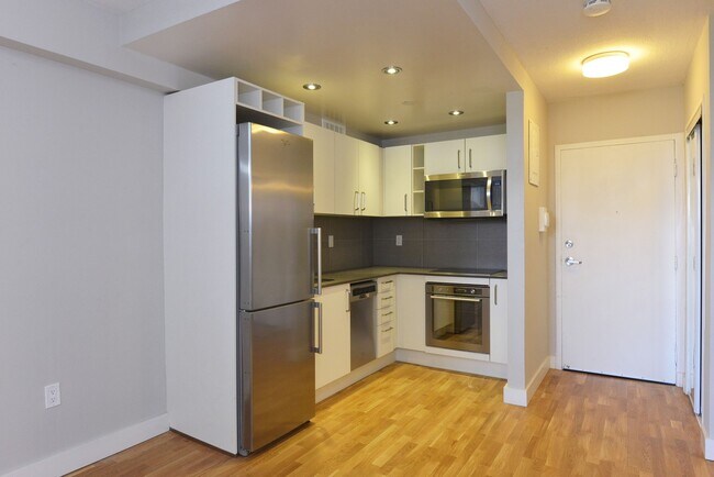 Photo - 230 Oak St Unit 2109