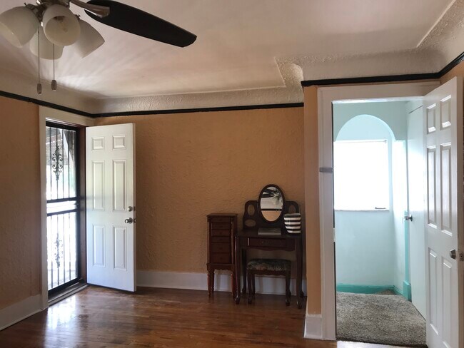 Photo - 15453 Mendota St Unidad Upper