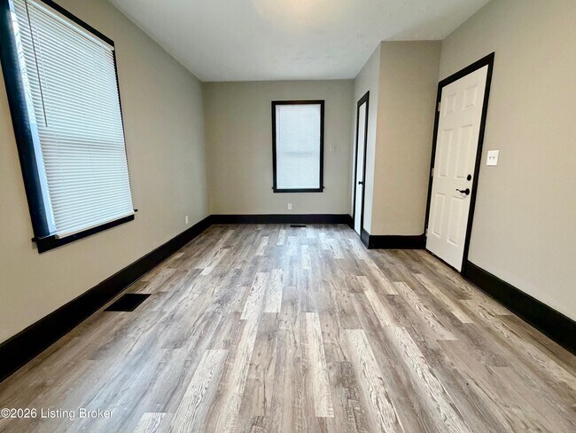 Photo - 1545 Catalpa St