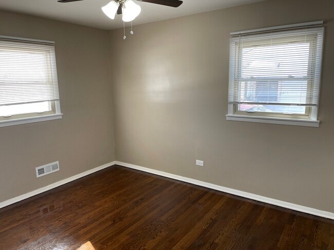 Photo - 83 Indianwood Dr