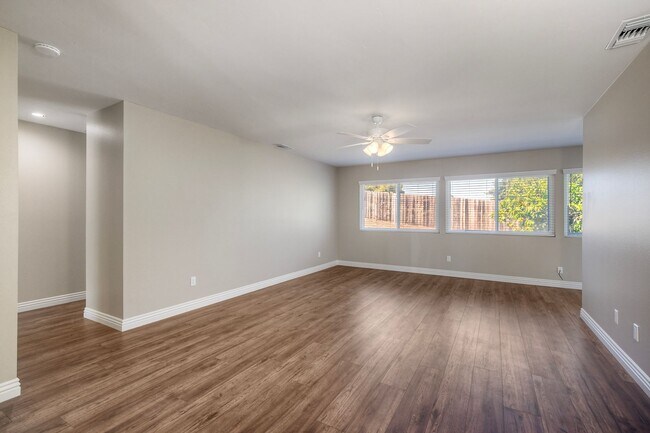 Photo - 344 Rancho Vista Pl