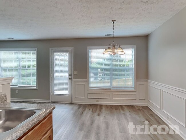 Photo - 597 Shadow Valley Ct