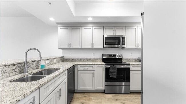 Photo - 1825 Riverside Dr Casa